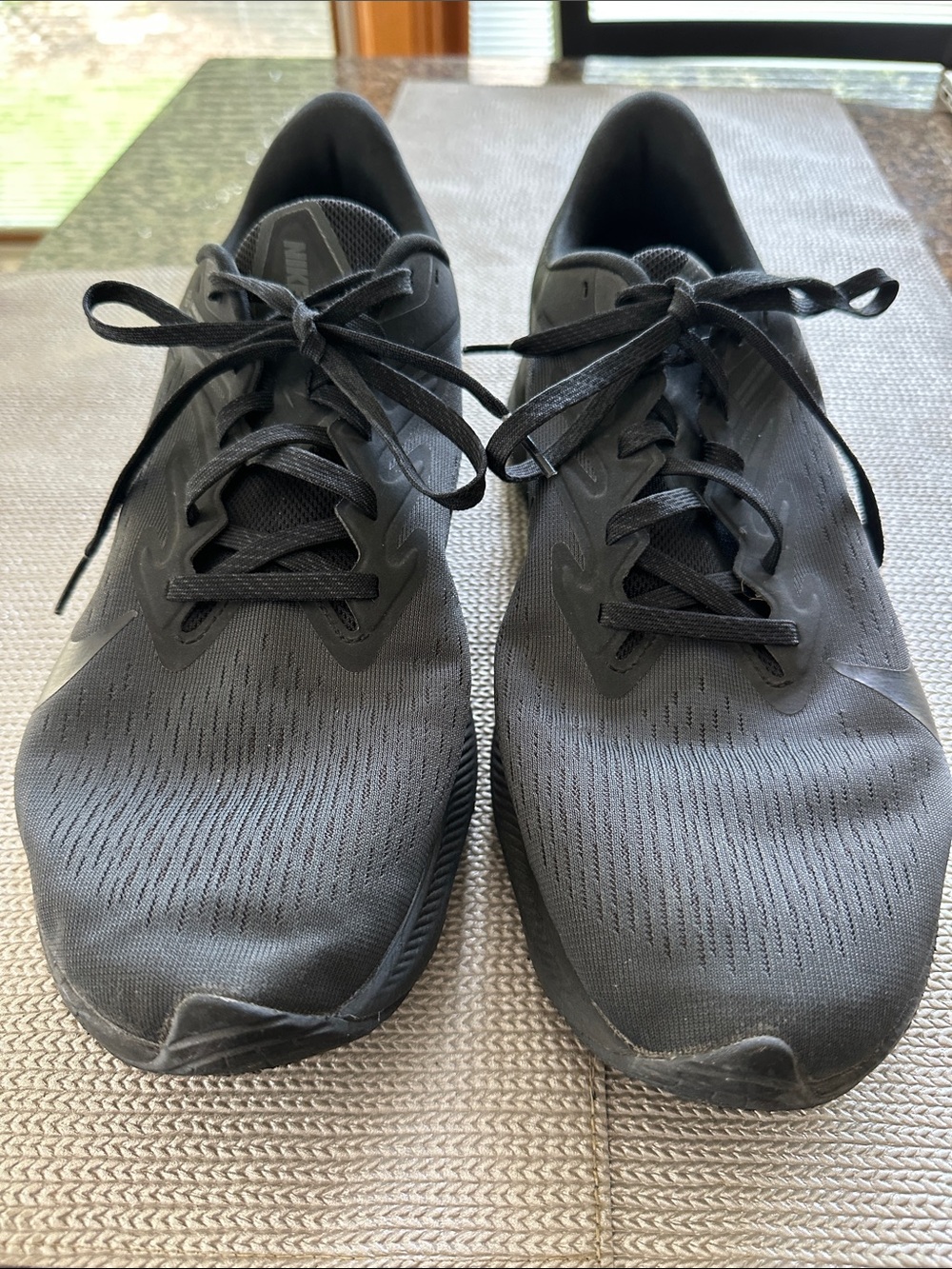 Nike Men's Zoom Winflo Black Athletic Shoes